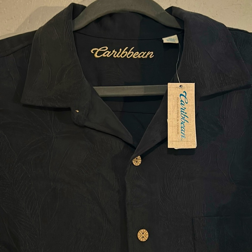 Beautiful Dillards brand Roundtree and York Caribbean shirt news with tags